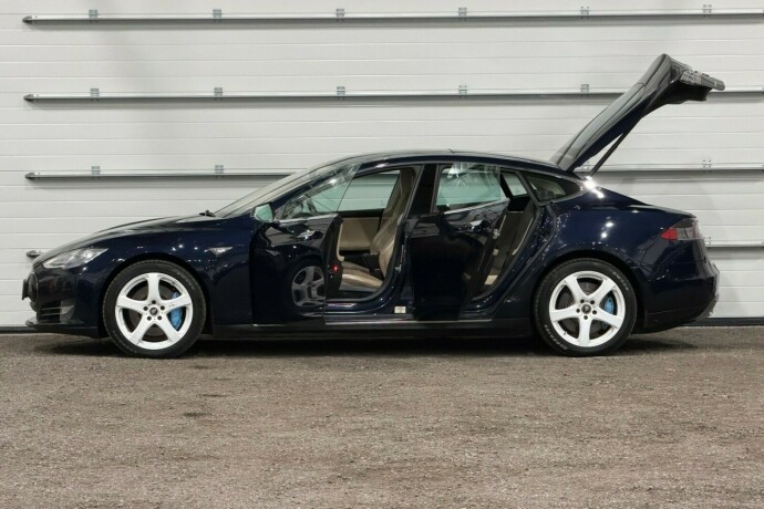 tesla-model-s-elektrisitet-2013-big-4