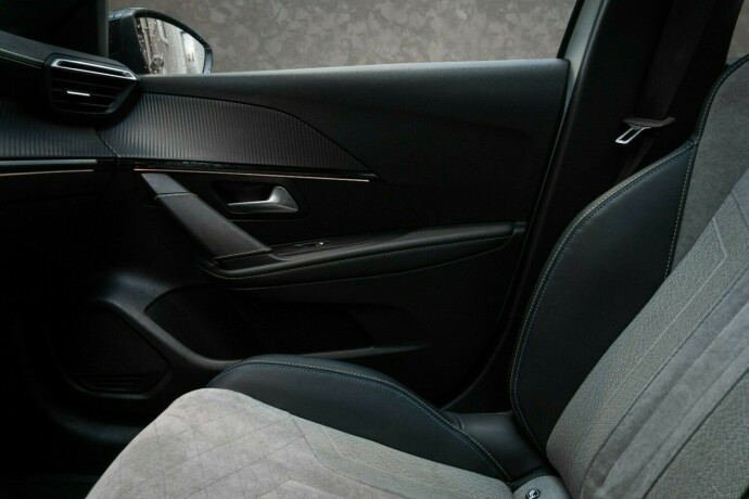 peugeot-208-elektrisitet-2020-big-18