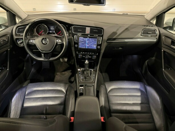 volkswagen-golf-bensin-2013-big-15