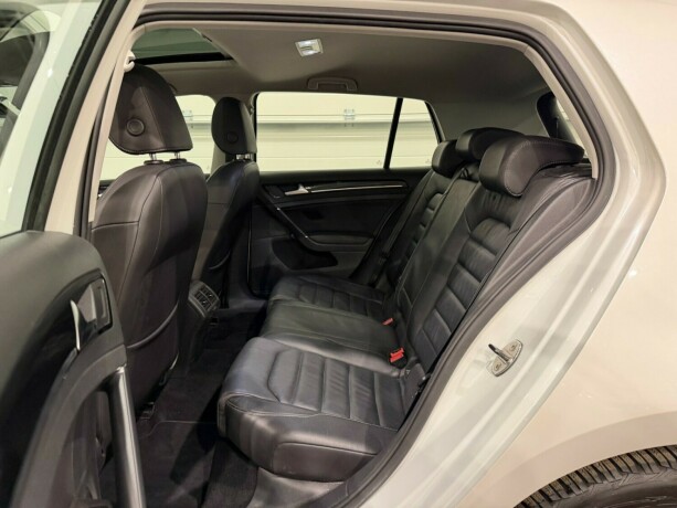 volkswagen-golf-bensin-2013-big-11