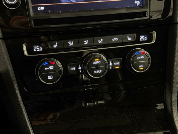 volkswagen-golf-bensin-2013-big-21