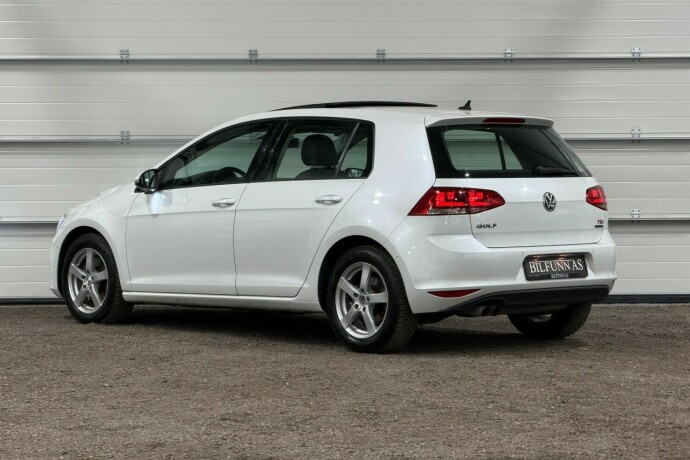 volkswagen-golf-bensin-2013-big-3