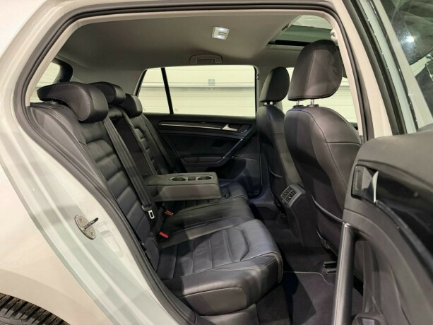 volkswagen-golf-bensin-2013-big-10