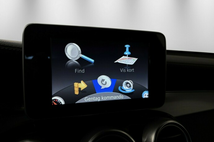 mercedes-benz-glc-elektrisitetbensin-2016-big-25