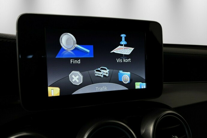 mercedes-benz-glc-elektrisitetbensin-2016-big-21