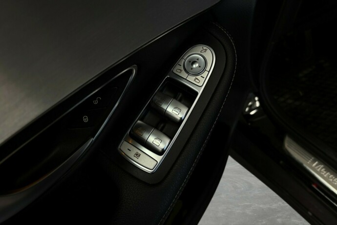 mercedes-benz-glc-elektrisitetbensin-2016-big-17