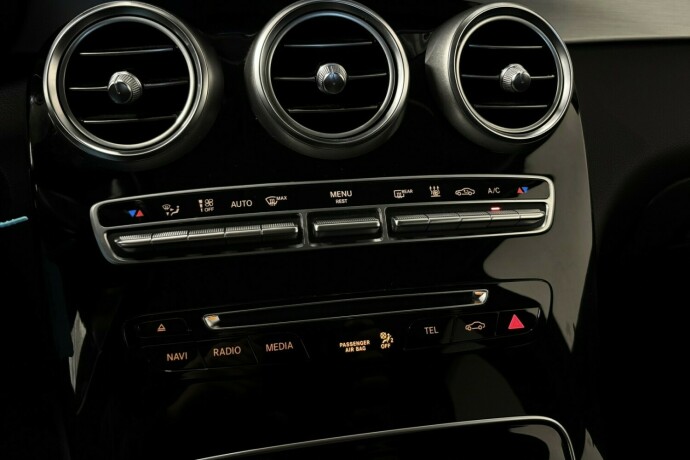 mercedes-benz-glc-elektrisitetbensin-2016-big-31