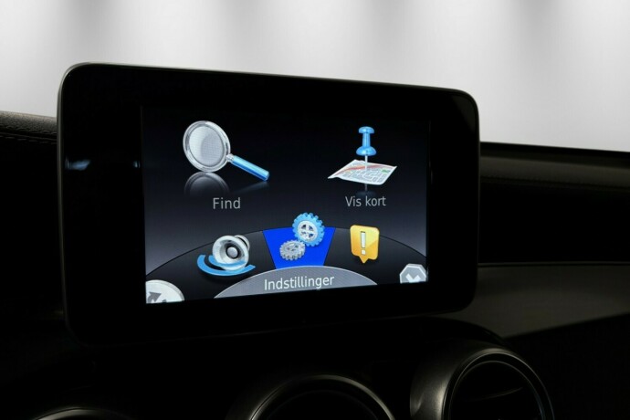 mercedes-benz-glc-elektrisitetbensin-2016-big-26