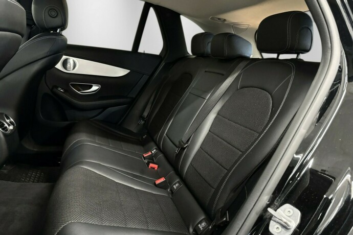 mercedes-benz-glc-elektrisitetbensin-2016-big-16