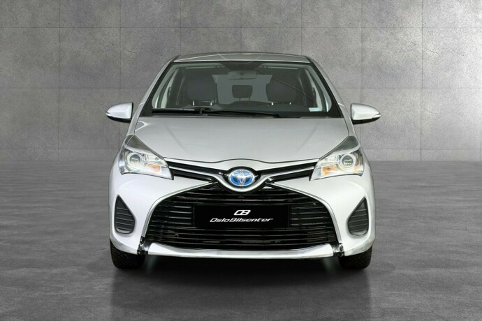 toyota-yaris-elektrisitetbensin-2014-big-7
