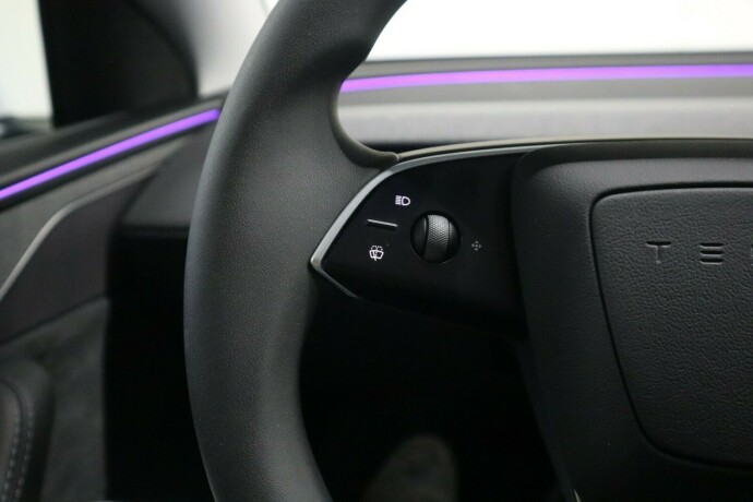 tesla-model-y-elektrisitet-2026-big-23