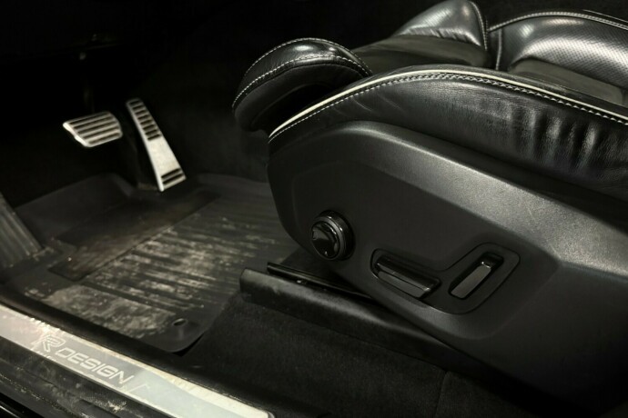 volvo-xc-60-elektrisitetbensin-2018-big-17