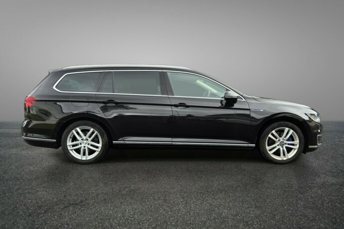 volkswagen-passat-elektrisitetbensin-2017-big-3