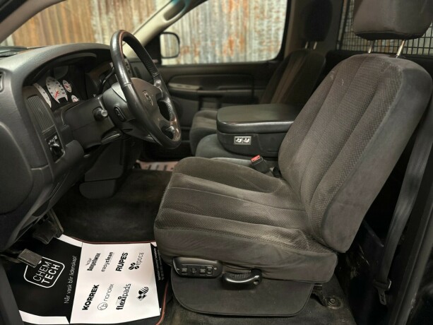 dodge-ram-bensin-2004-big-24