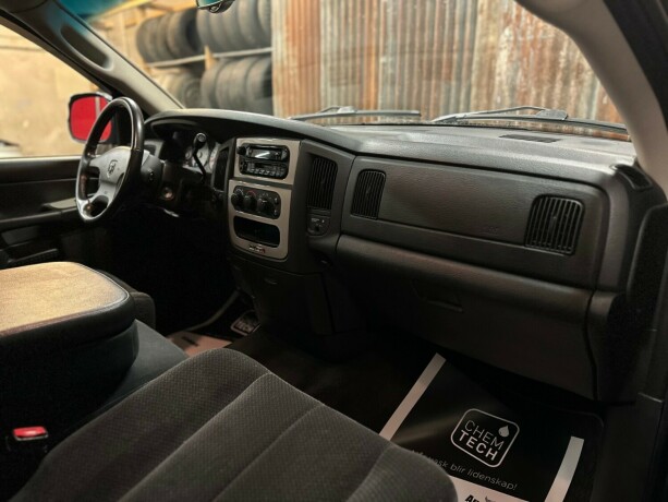 dodge-ram-bensin-2004-big-38