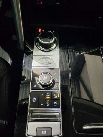 land-rover-discovery-diesel-2018-big-21