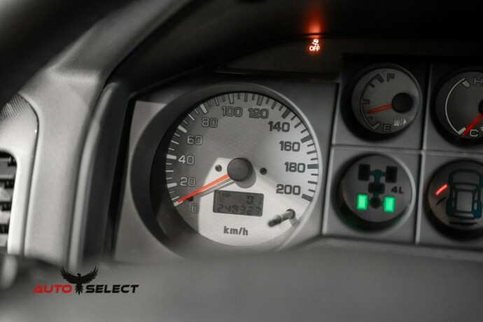 mitsubishi-pajero-diesel-2005-big-29