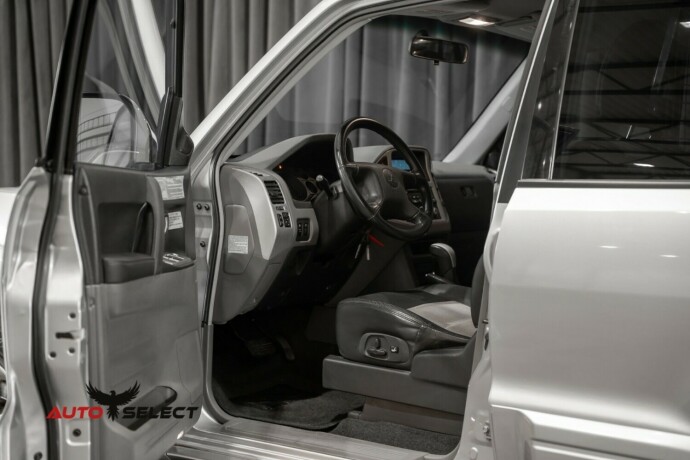 mitsubishi-pajero-diesel-2005-big-21