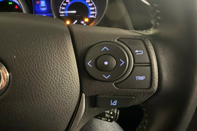 toyota-auris-elektrisitetbensin-2016-big-10