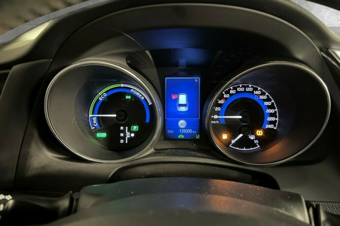 toyota-auris-elektrisitetbensin-2016-big-22