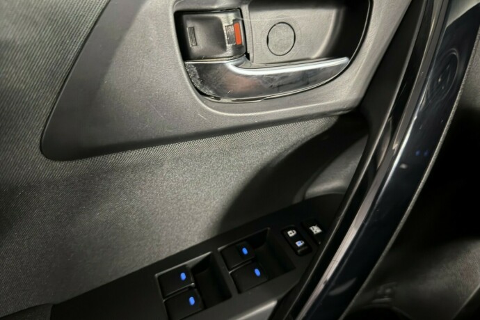 toyota-auris-elektrisitetbensin-2016-big-25