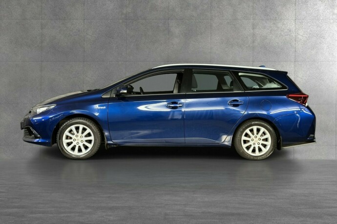 toyota-auris-elektrisitetbensin-2016-big-3