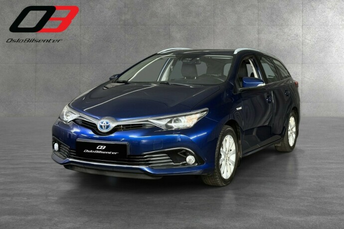 toyota-auris-elektrisitetbensin-2016-big-0