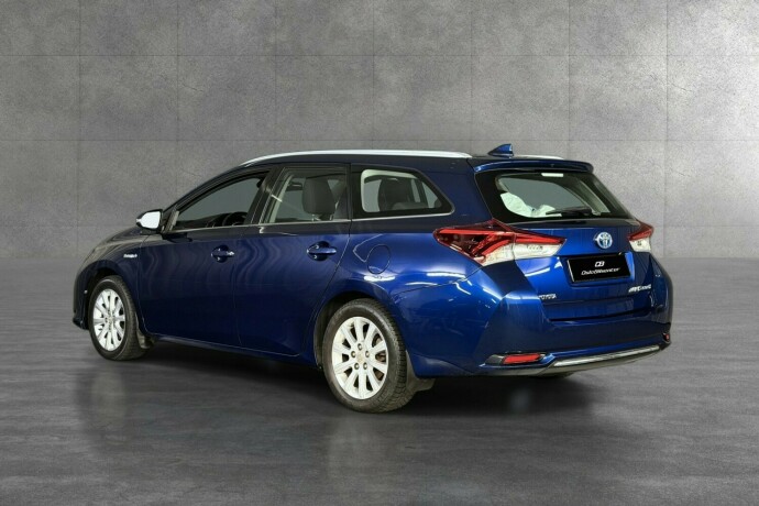 toyota-auris-elektrisitetbensin-2016-big-4