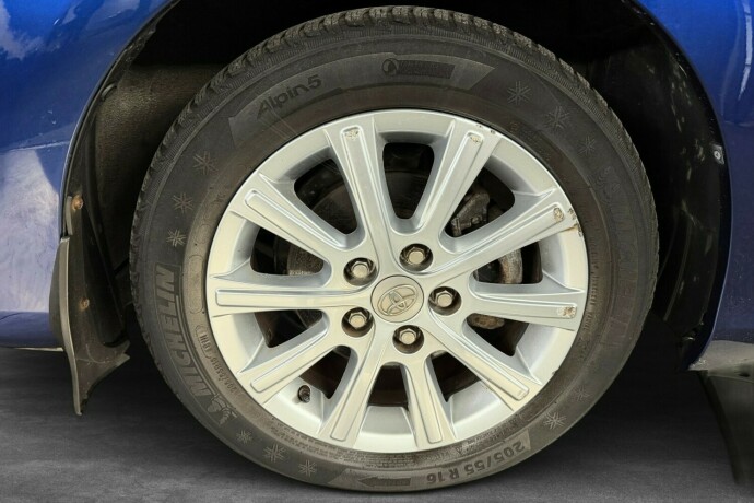 toyota-auris-elektrisitetbensin-2016-big-26