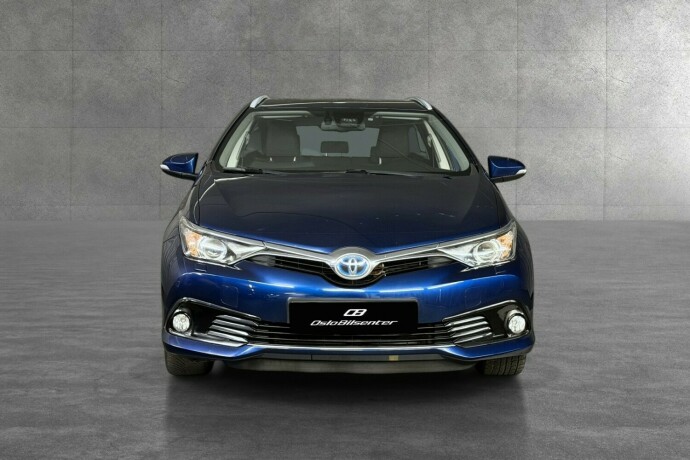 toyota-auris-elektrisitetbensin-2016-big-2
