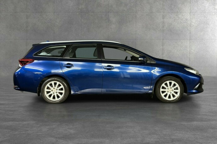 toyota-auris-elektrisitetbensin-2016-big-7