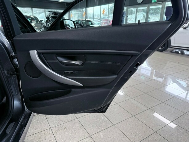 bmw-3-serie-bensin-2013-big-32