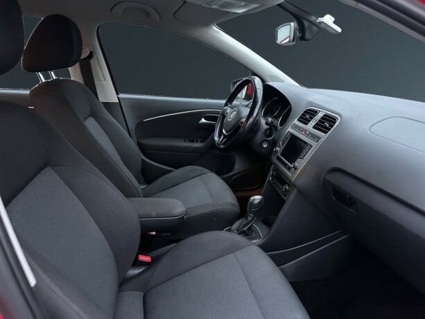 volkswagen-polo-bensin-2017-big-11