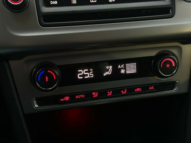 volkswagen-polo-bensin-2017-big-16