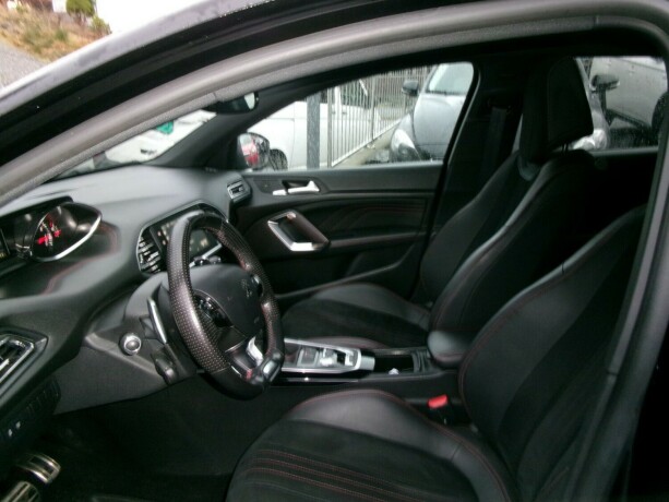 peugeot-308-bensin-2015-big-8