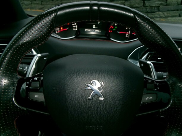 peugeot-308-bensin-2015-big-16