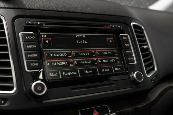 volkswagen-sharan-diesel-2012-big-15