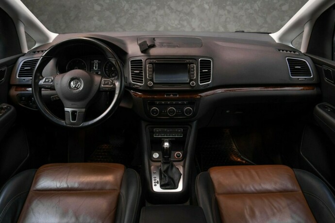 volkswagen-sharan-diesel-2012-big-25