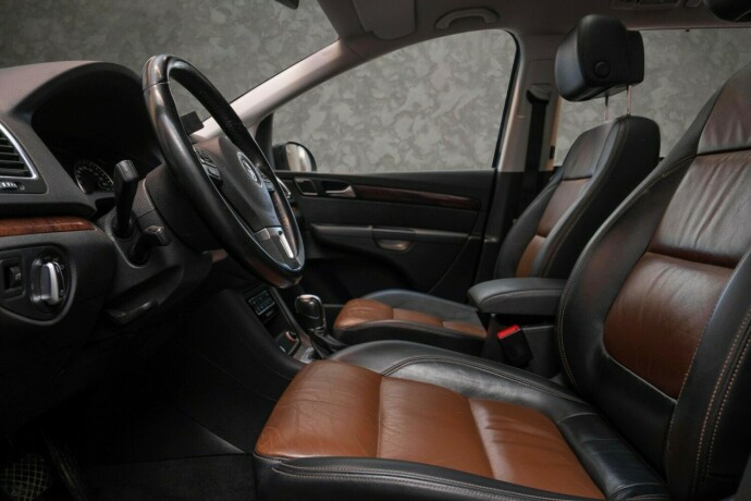 volkswagen-sharan-diesel-2012-big-21