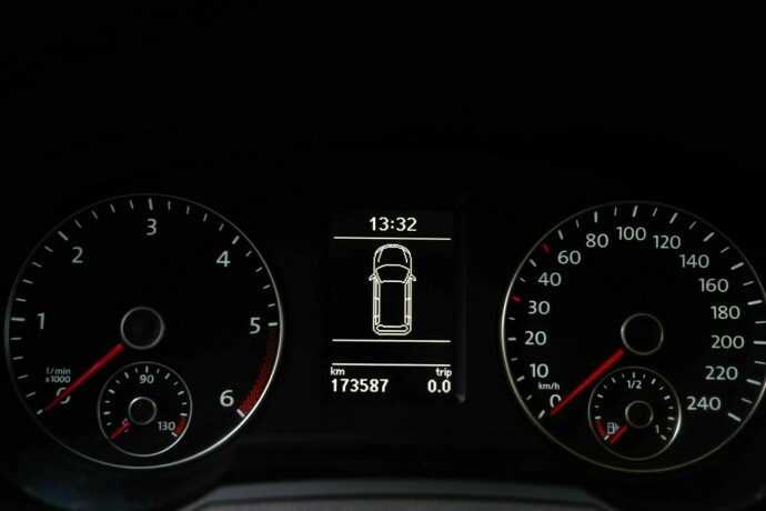 volkswagen-sharan-diesel-2012-big-8