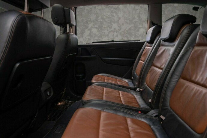 volkswagen-sharan-diesel-2012-big-24