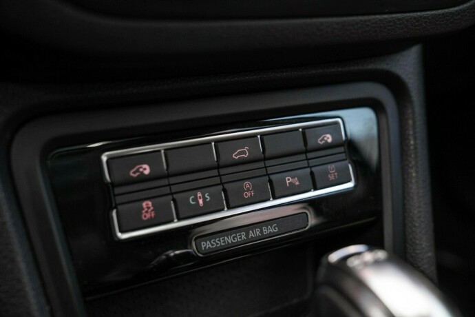 volkswagen-sharan-diesel-2012-big-18