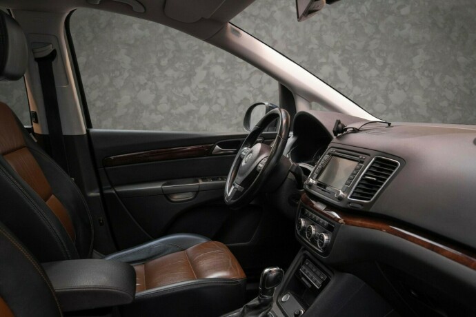 volkswagen-sharan-diesel-2012-big-27