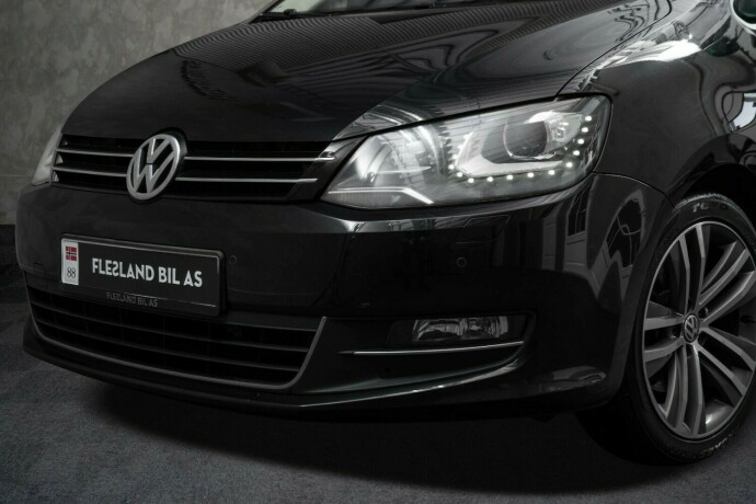 volkswagen-sharan-diesel-2012-big-2