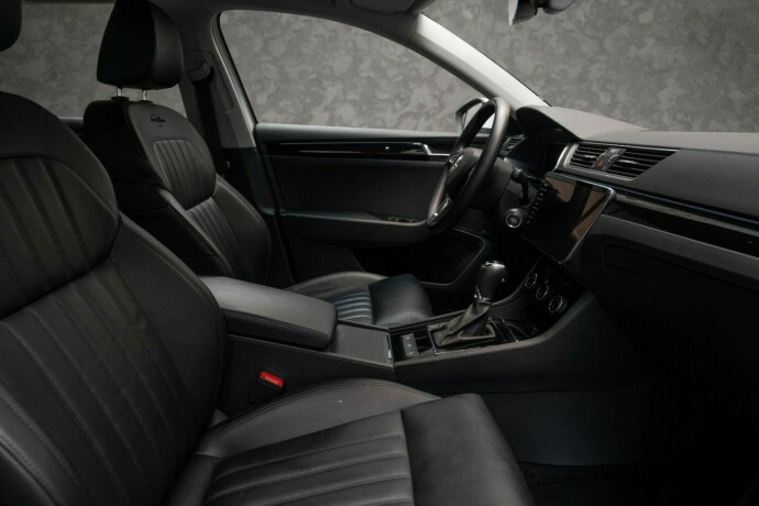 skoda-superb-diesel-2020-big-33