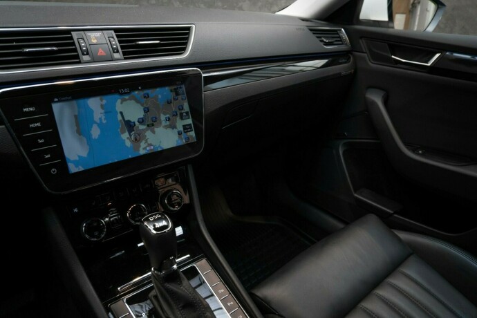 skoda-superb-diesel-2020-big-16