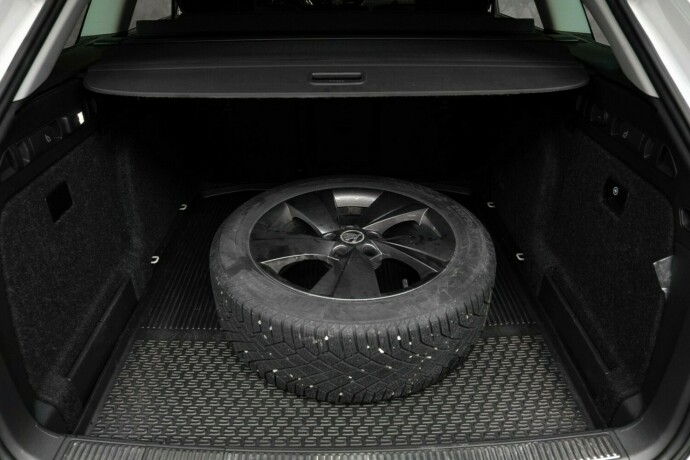 skoda-superb-diesel-2020-big-35