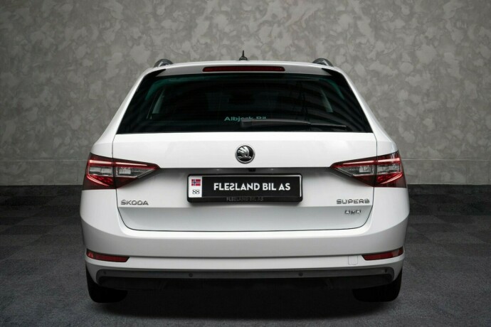 skoda-superb-diesel-2020-big-11