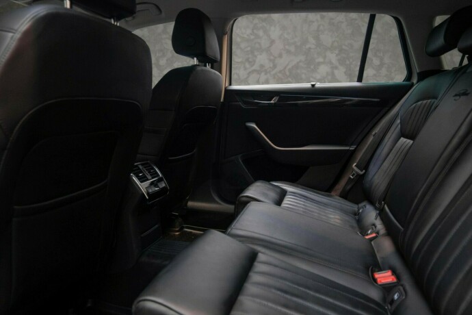 skoda-superb-diesel-2020-big-31