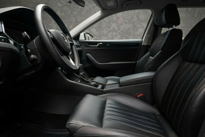 skoda-superb-diesel-2020-big-27